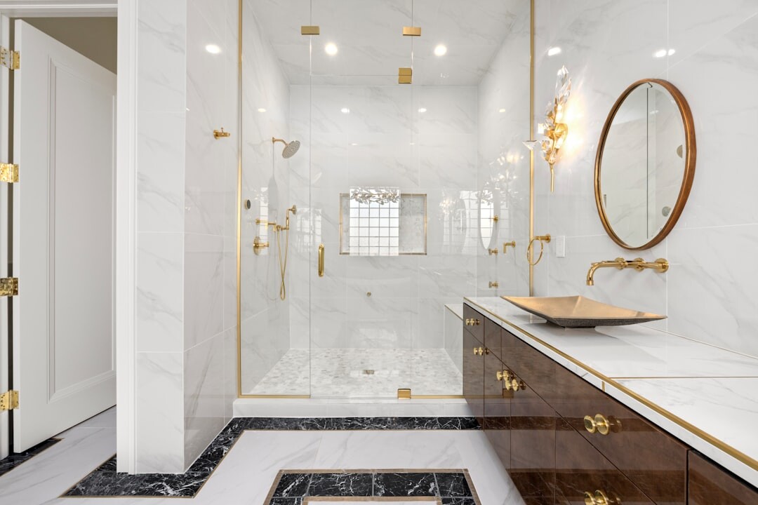 luxury celebrity bathroom